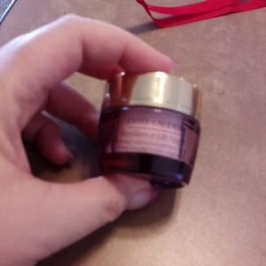 Estee Lauder Resilience Lift Night